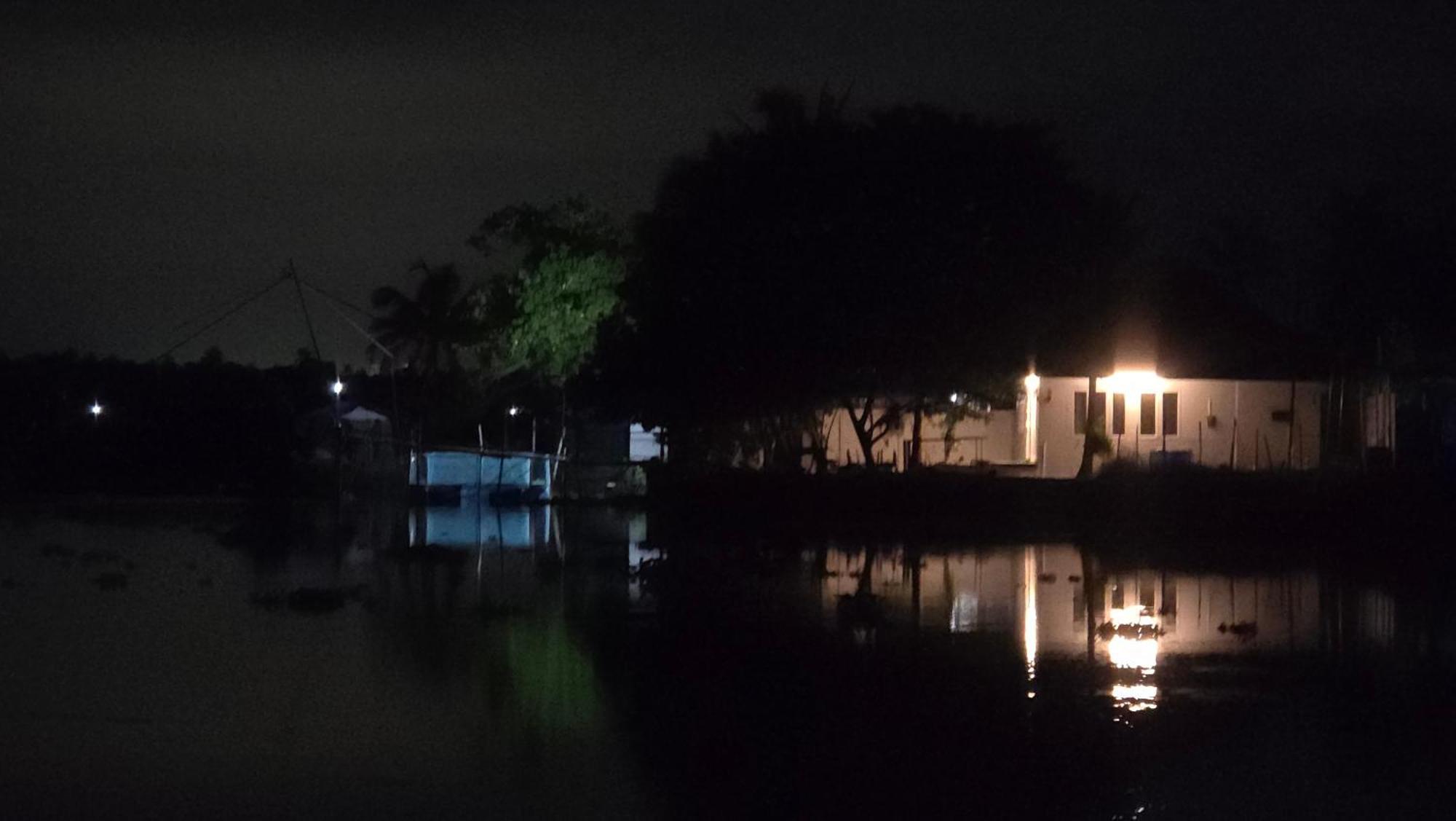 Pradeep'S Backwater Villa Kochi Exterior photo