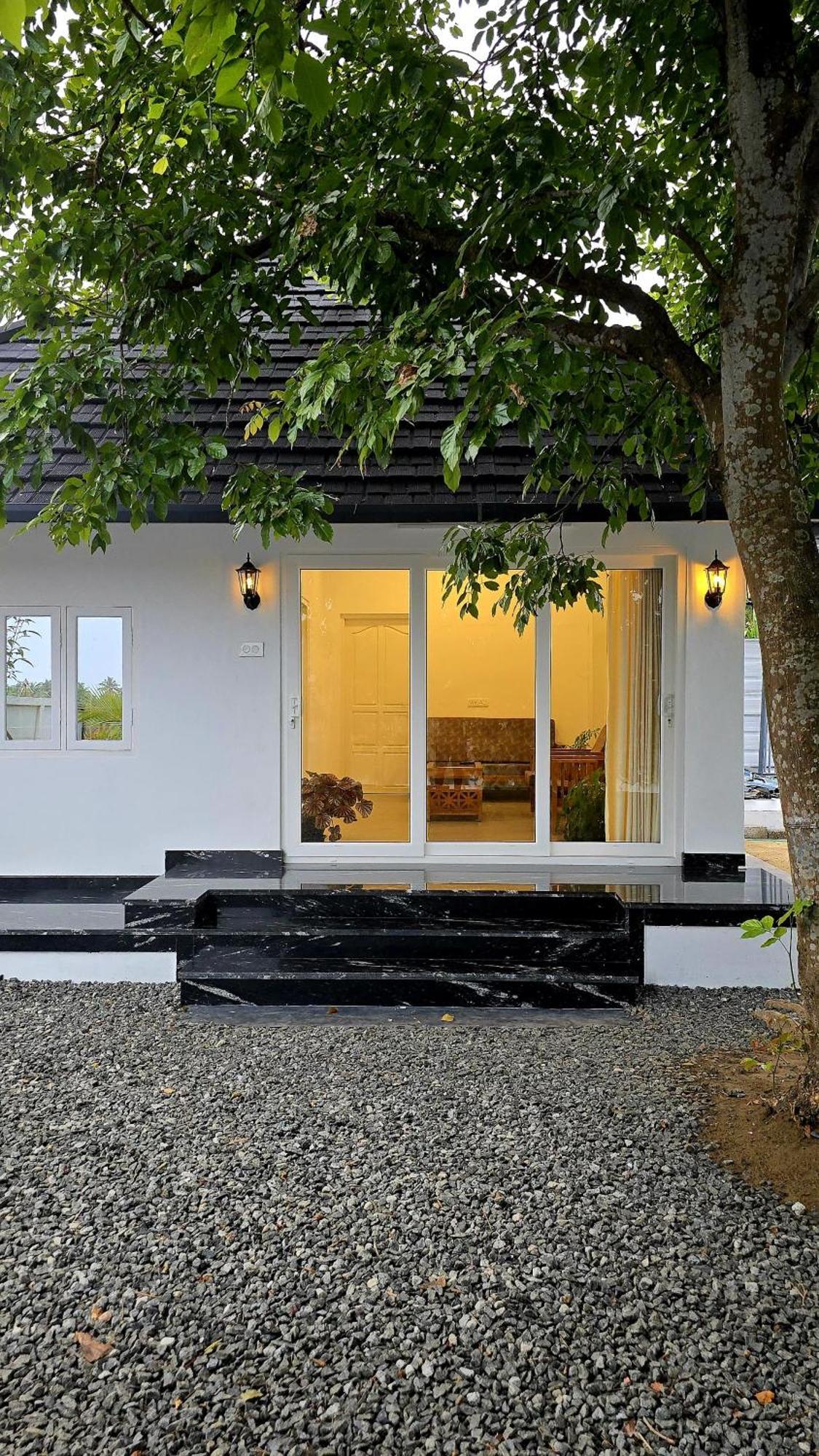 Pradeep'S Backwater Villa Kochi Exterior photo